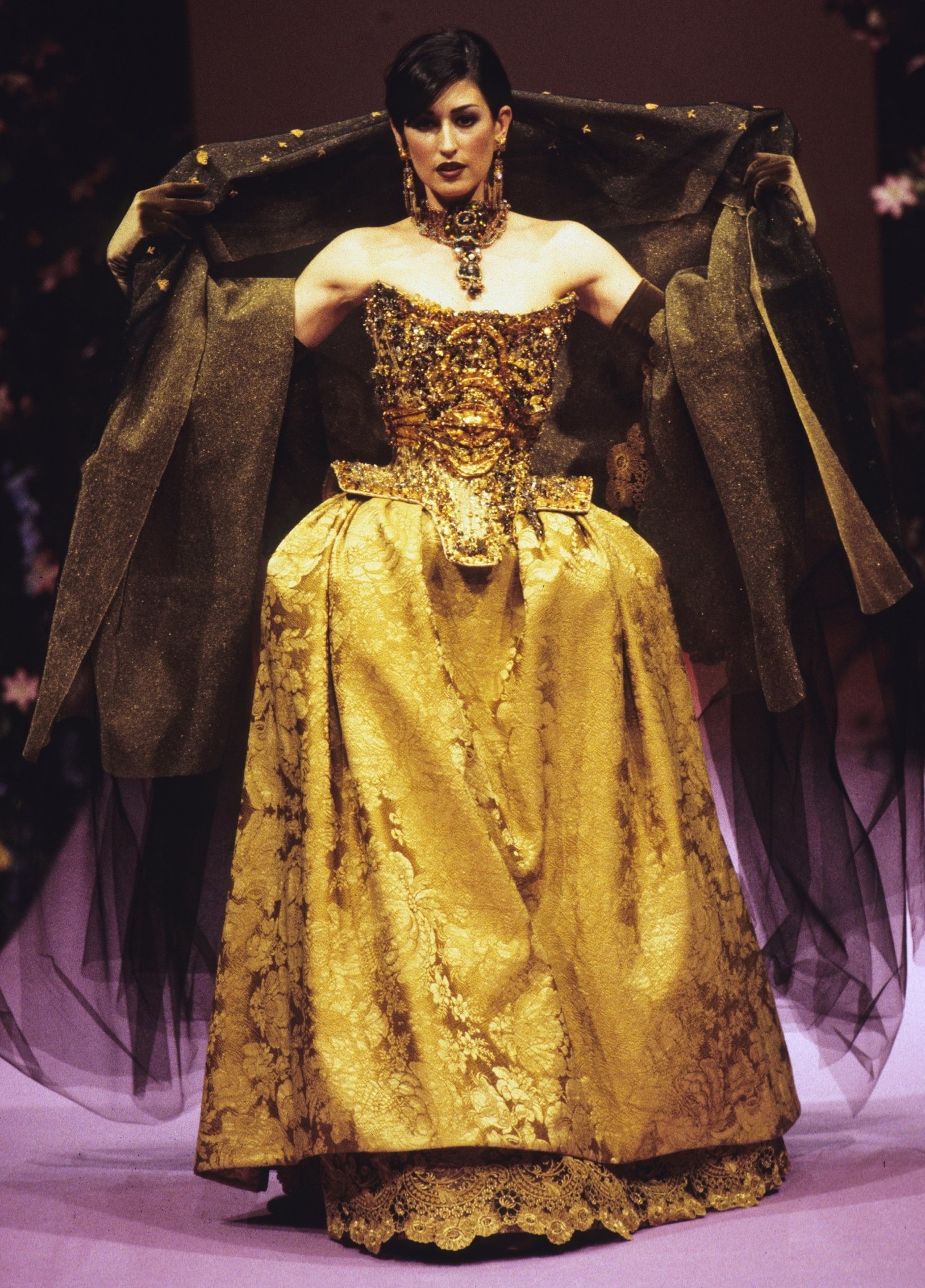 Christian Lacroix シルクブラウス 38 Christian Lacroix Spring 2008 Couture Collection | Vogue