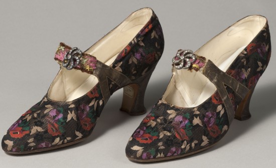 Evening Elegance - Shoes in Lamé and Leather by Hellstern & Sons 1925