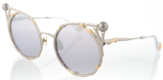 Luxurious style: The Claw and The Pearl by Anna-Karin Karlsson