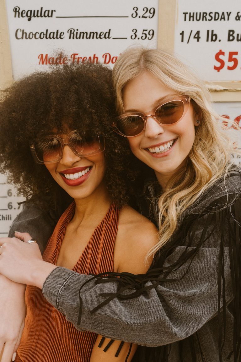 PARADIGM x ASHLEE HUFF - Eyestylist