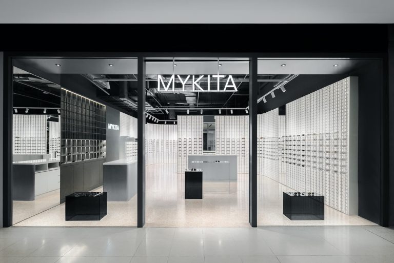 a622e006-2fb2-43f4-aaa3-73dd378f4527 - Eyestylist