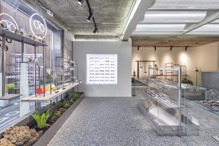 KHB_89673 - Eyestylist